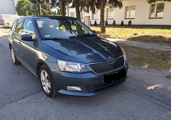 Skoda Fabia cena 27600 przebieg: 231900, rok produkcji 2016 z Poznań małe 154